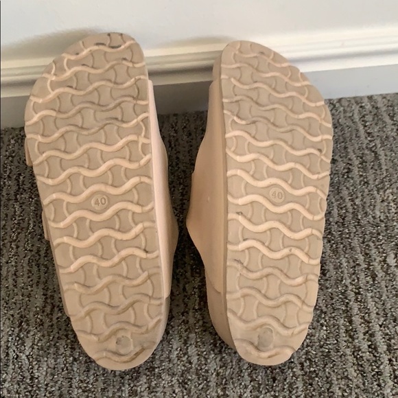 pink sandals ! - Picture 5 of 7